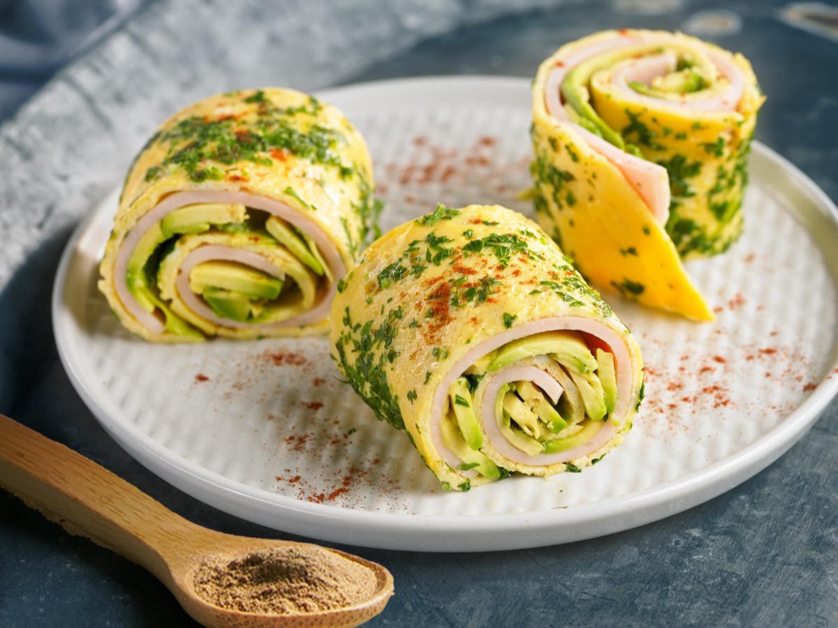 EGG ROLLS, AVOCADO AND ENERGY ELIXIR